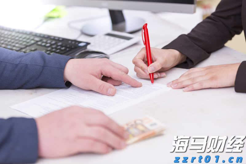 受暴雨影响，广州白云机场启动航班大面积延误应急处置蓝色响应