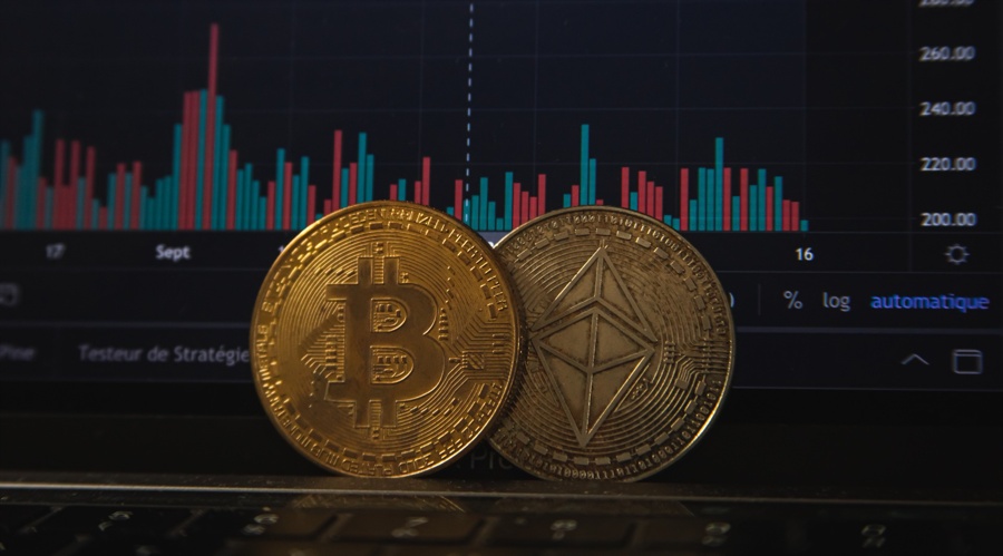 英特尔新CEO高举财务纪律，技术复兴之路艰难